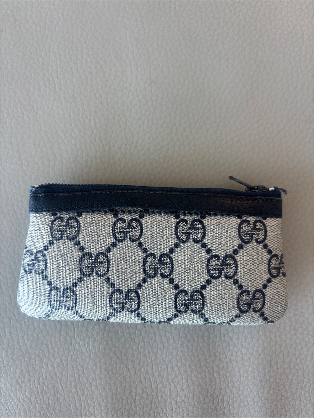 Gucci Navy & Ivory GG Canvas Zip Card Pouch - Picture 2 of 8